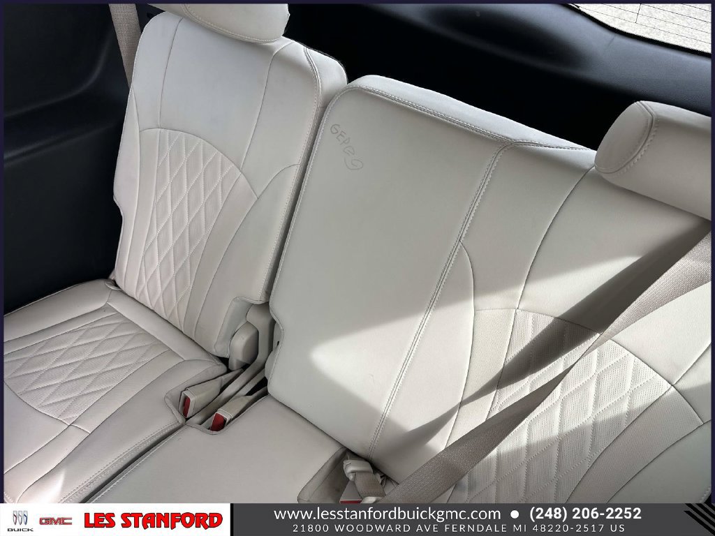 Certified 2023 Buick Enclave Avenir AWD/4WD image 14