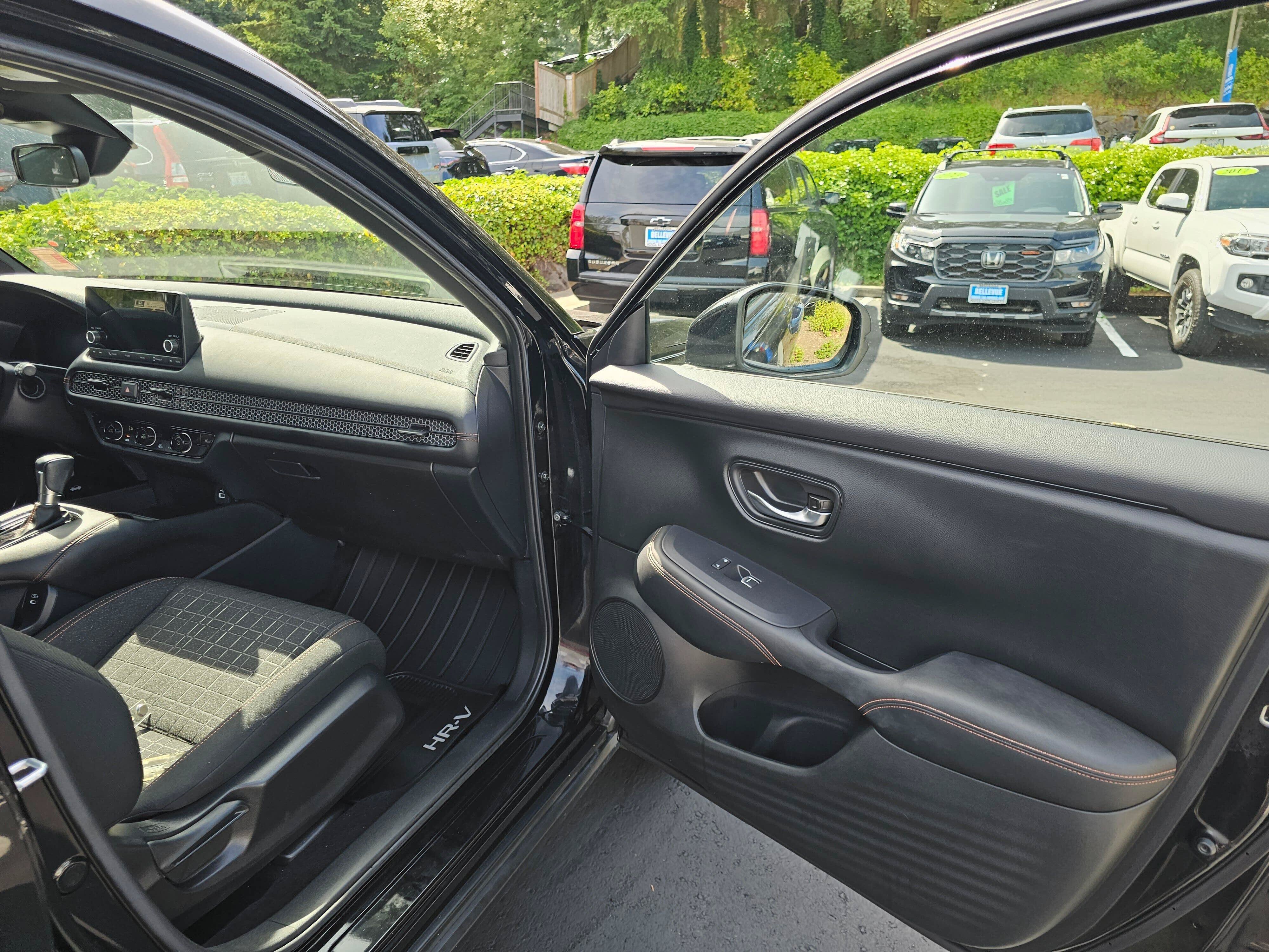 Used 2024 Honda HR-V Sport image 12
