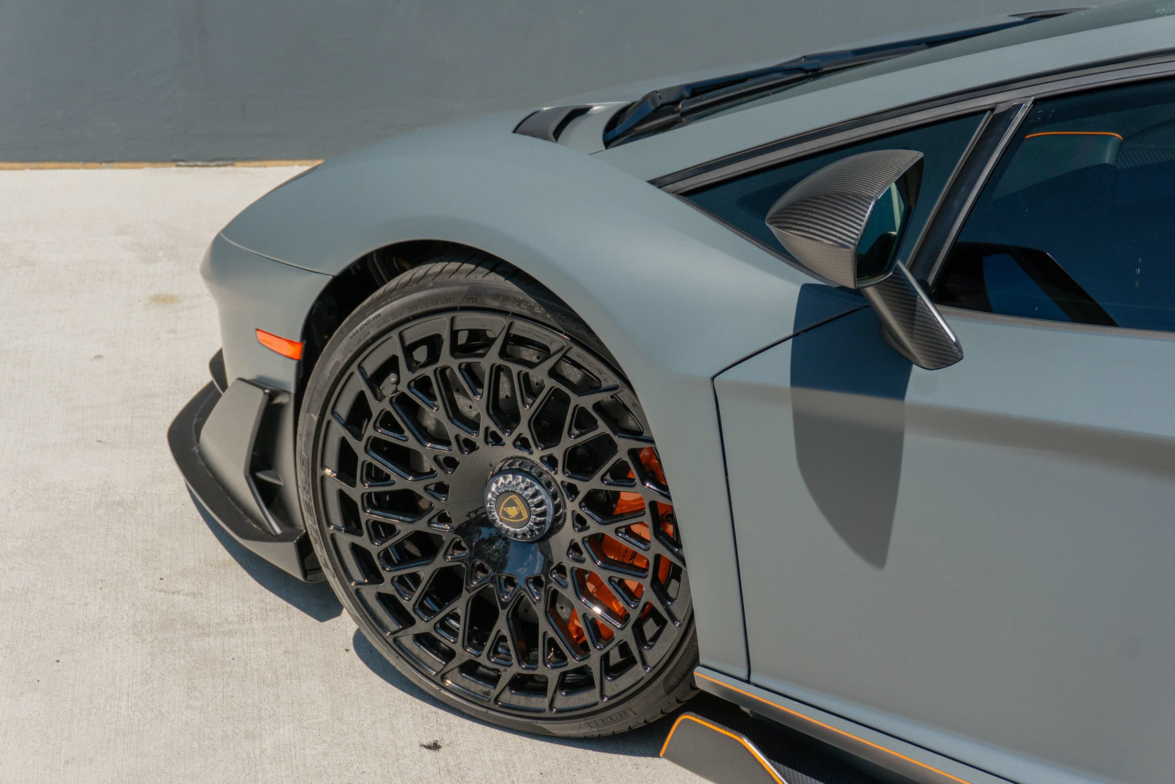 Used 2019 Lamborghini Aventador SVJ AWD/4WD image 52