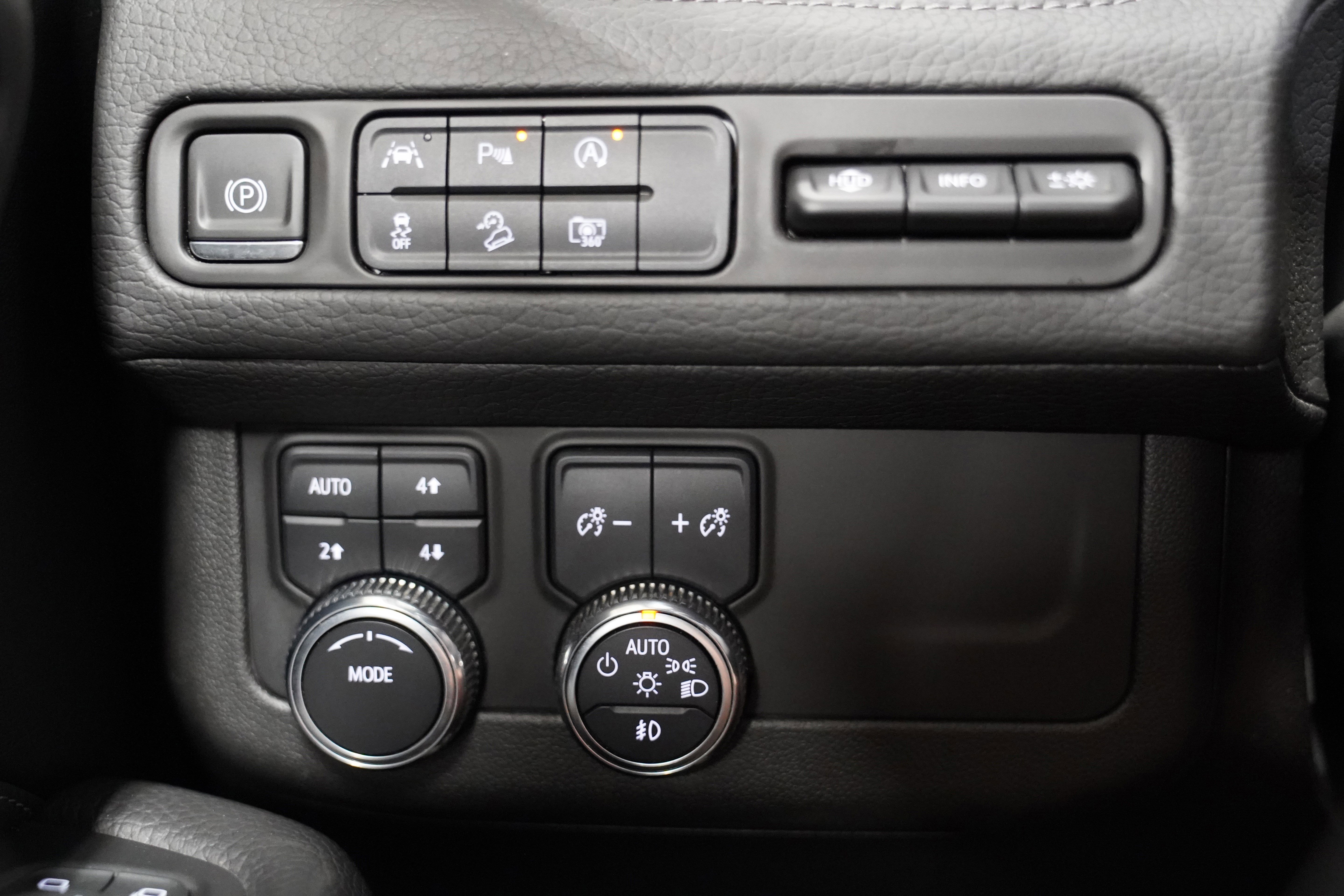 Used 2023 GMC Yukon Denali image 30