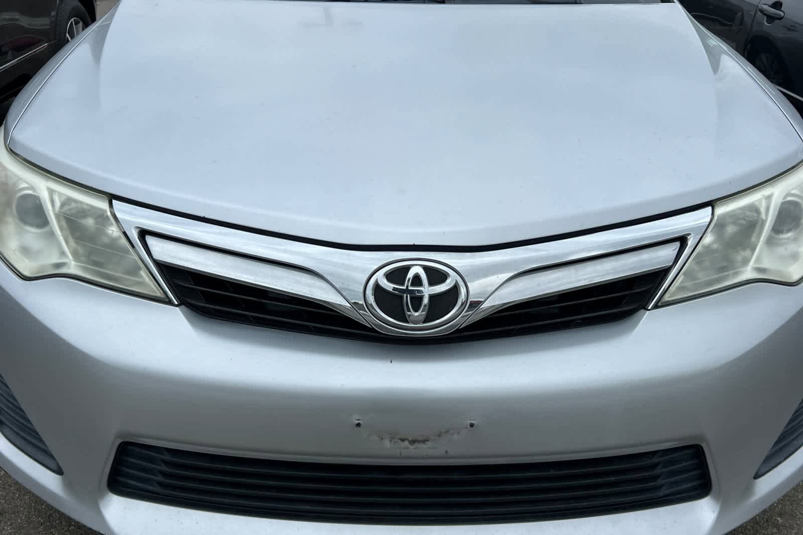 Used 2012 Toyota Camry LE FWD image 12
