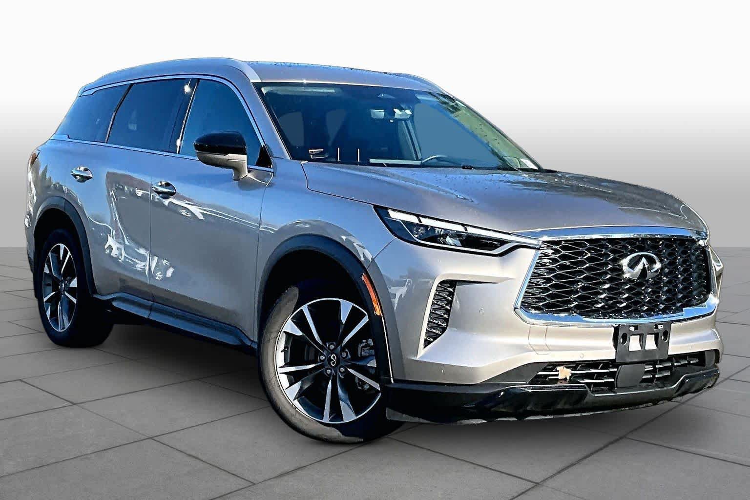 Used 2025 INFINITI QX60 Luxe w/ Vision Package AWD/4WD image 3