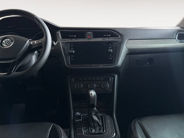 Used 2021 Volkswagen Tiguan SE FWD image 9