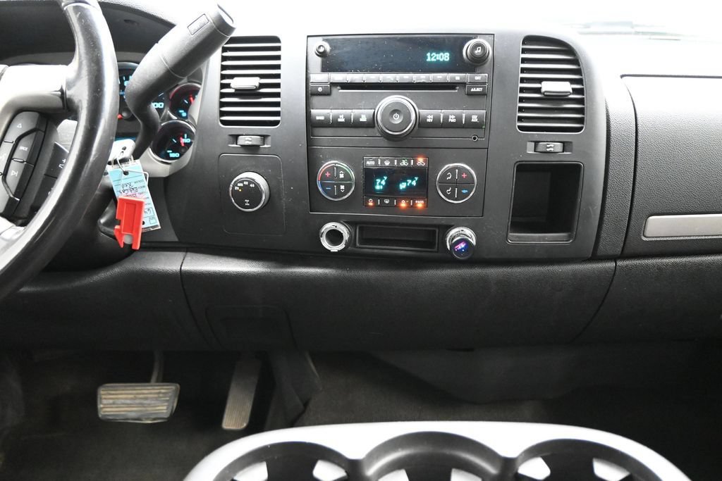 Used 2008 Chevrolet Silverado 1500 LT w/ Power Pack Plus AWD/4WD image 17