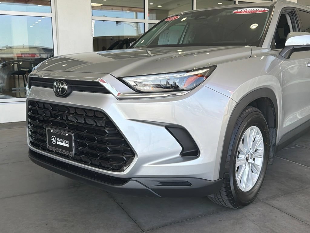 Certified 2024 Toyota Grand Highlander FWD image 3