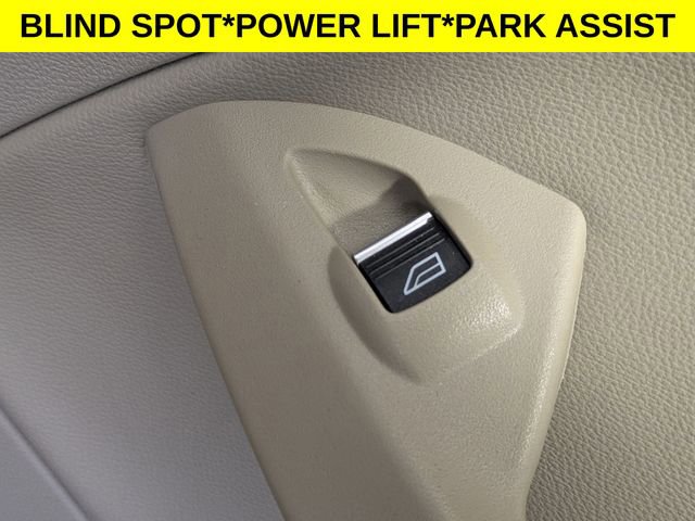 Used 2017 Ford Escape Titanium FWD image 33