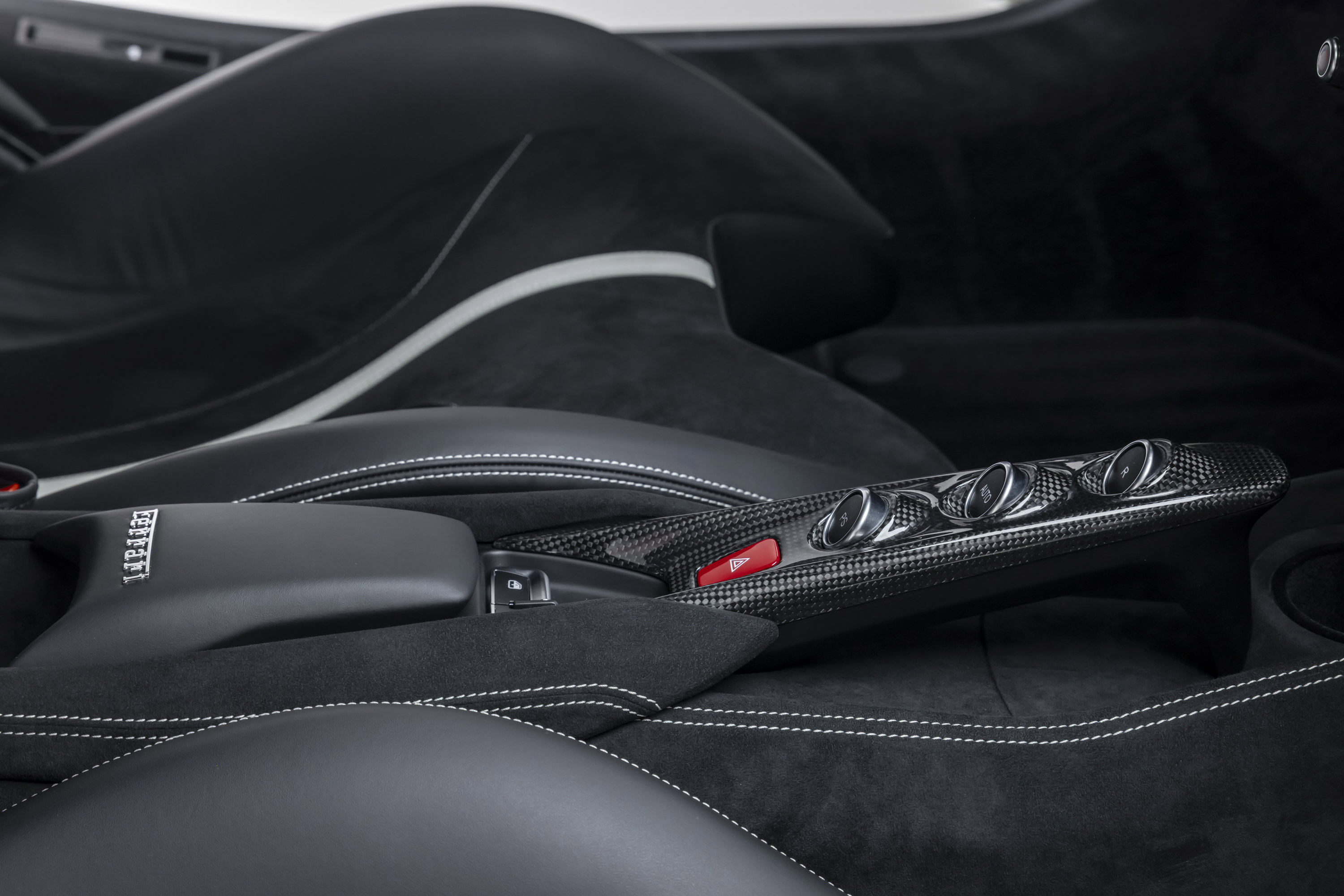 Certified 2022 Ferrari F8 Tributo RWD image 55