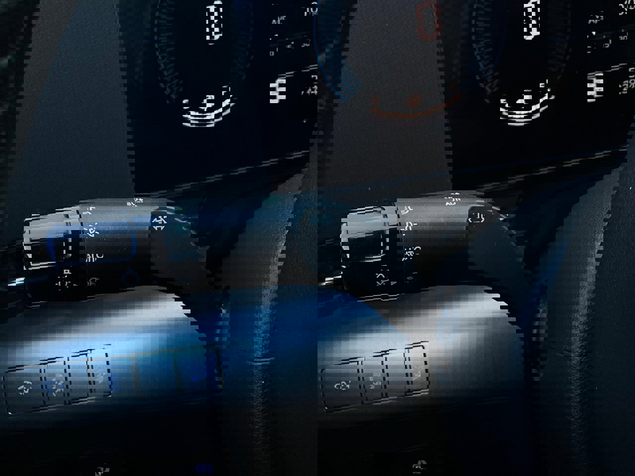 Used 2025 Hyundai Kona SEL image 37