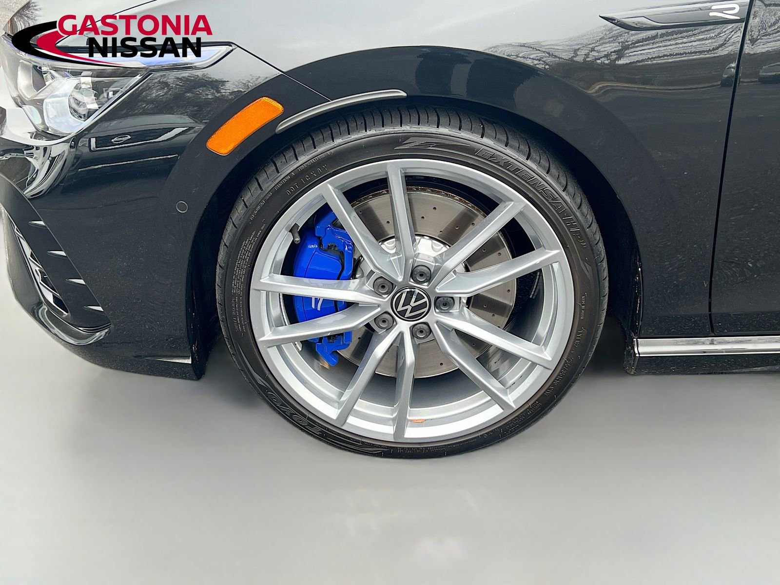 Used 2024 Volkswagen Golf R image 38