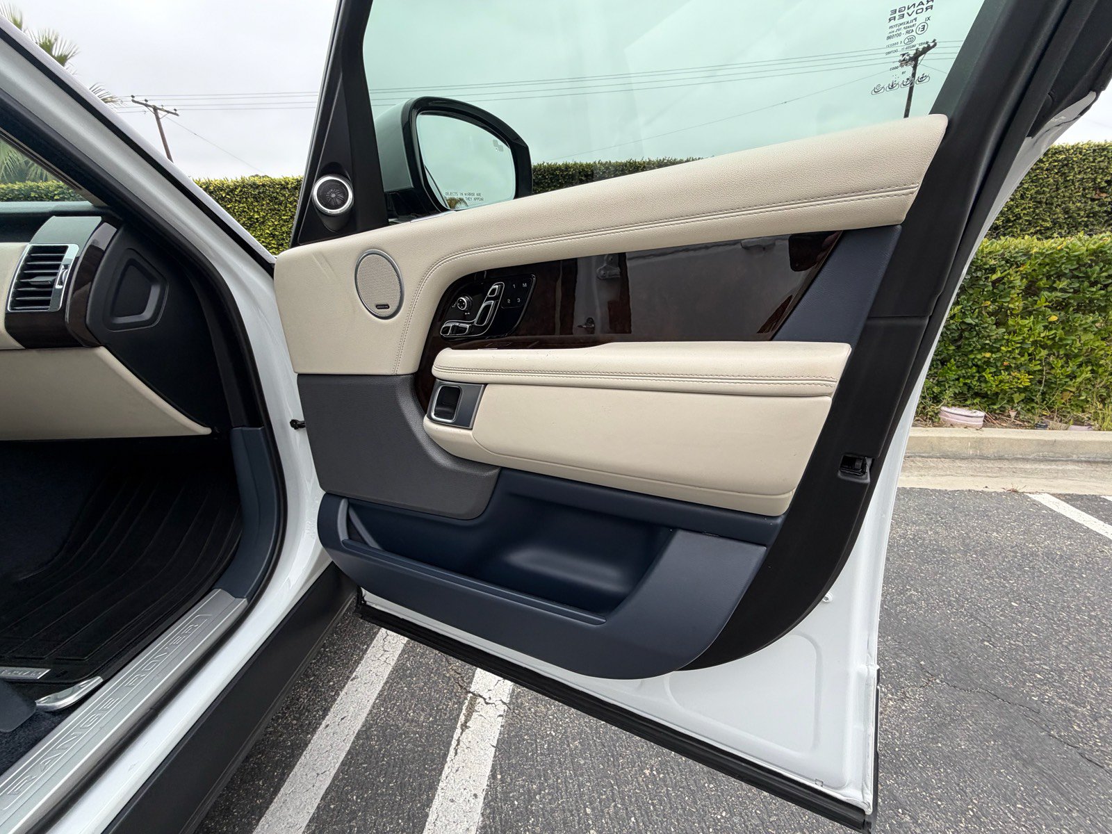 Used 2019 Land Rover Range Rover HSE AWD/4WD image 25