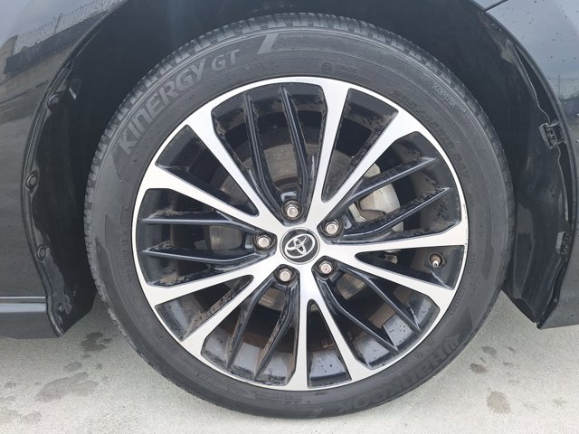 Used 2019 Toyota Camry SE image 18