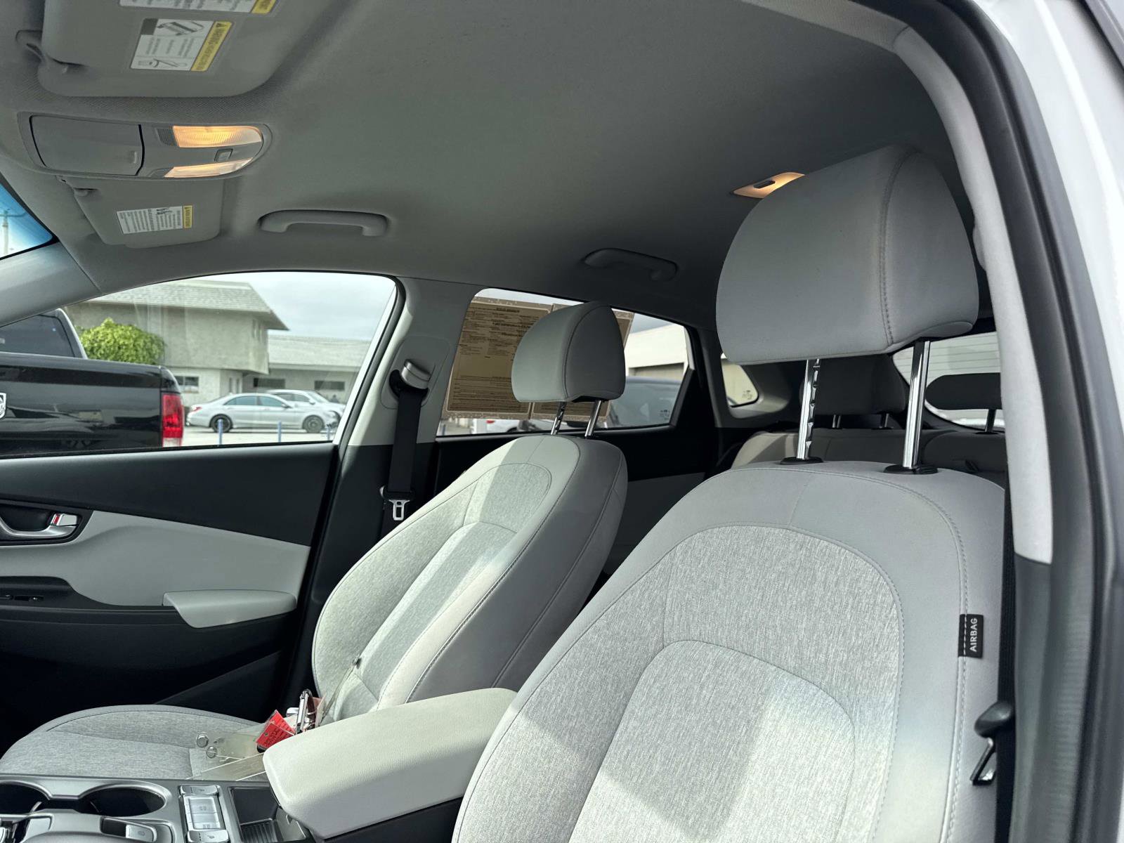 Used 2023 Hyundai Kona SE FWD image 15