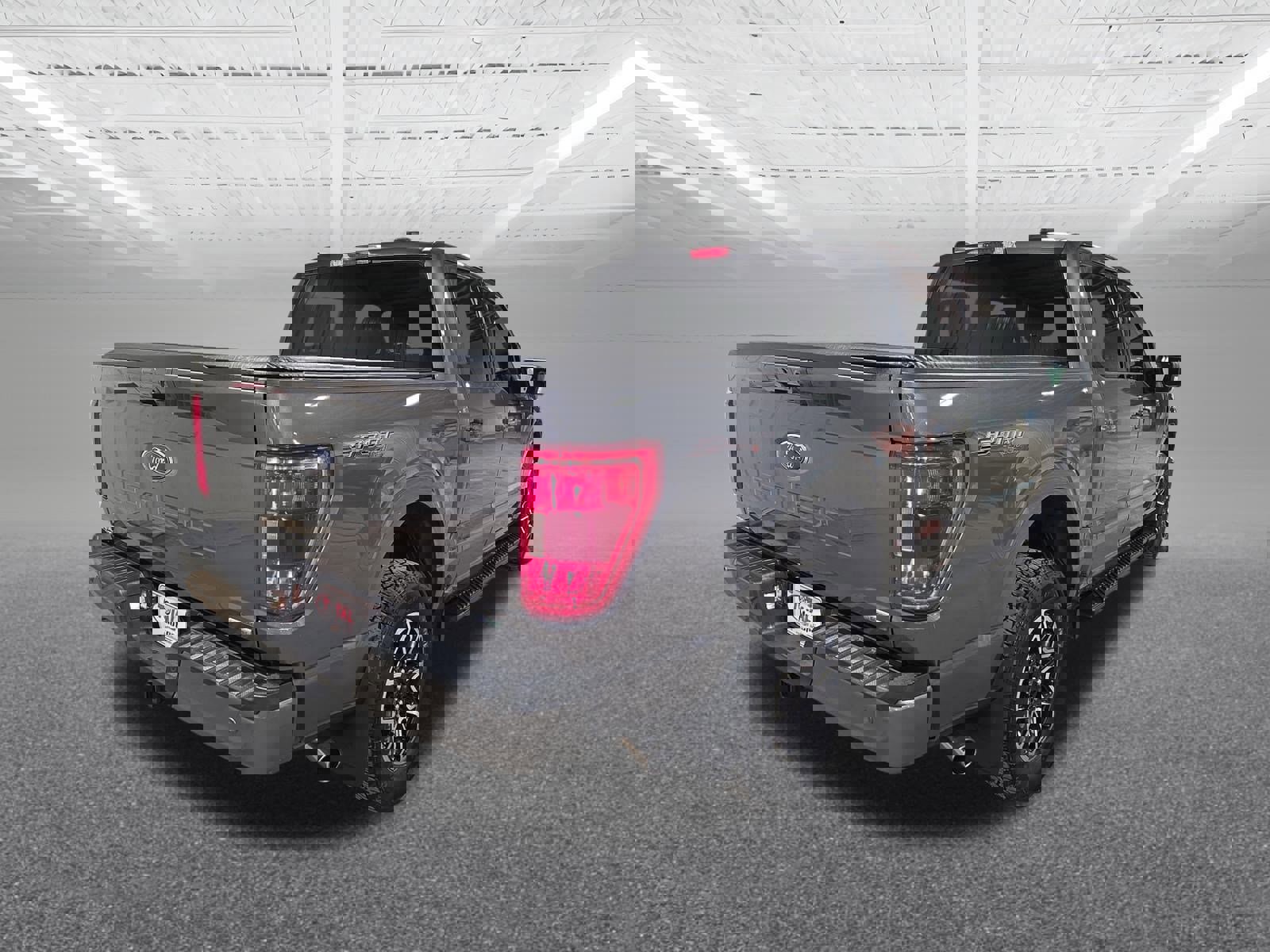 Used 2023 Ford F150 XLT w/ Equipment Group 302A High image 6