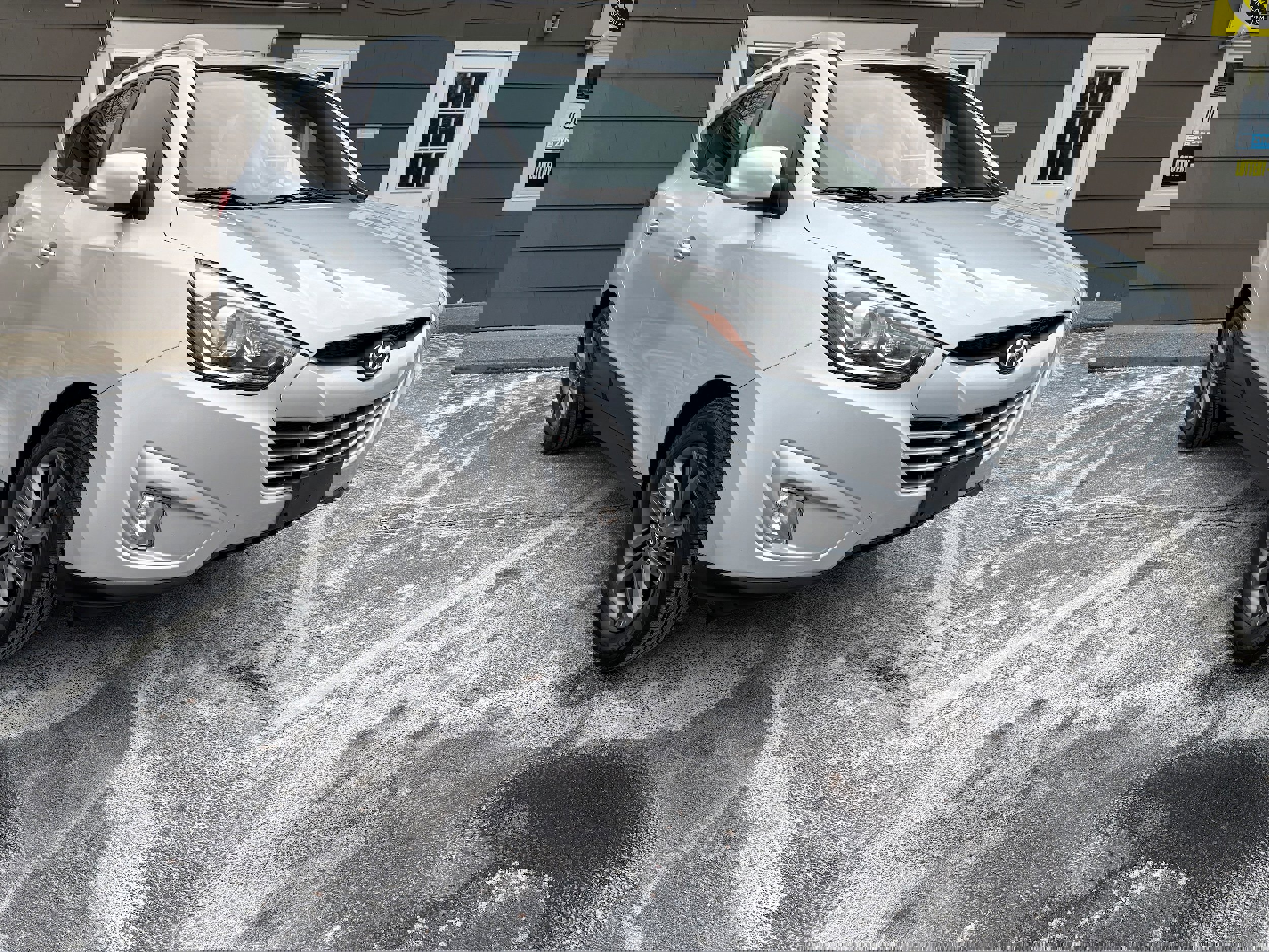 Used 2014 Hyundai Tucson SE image 3