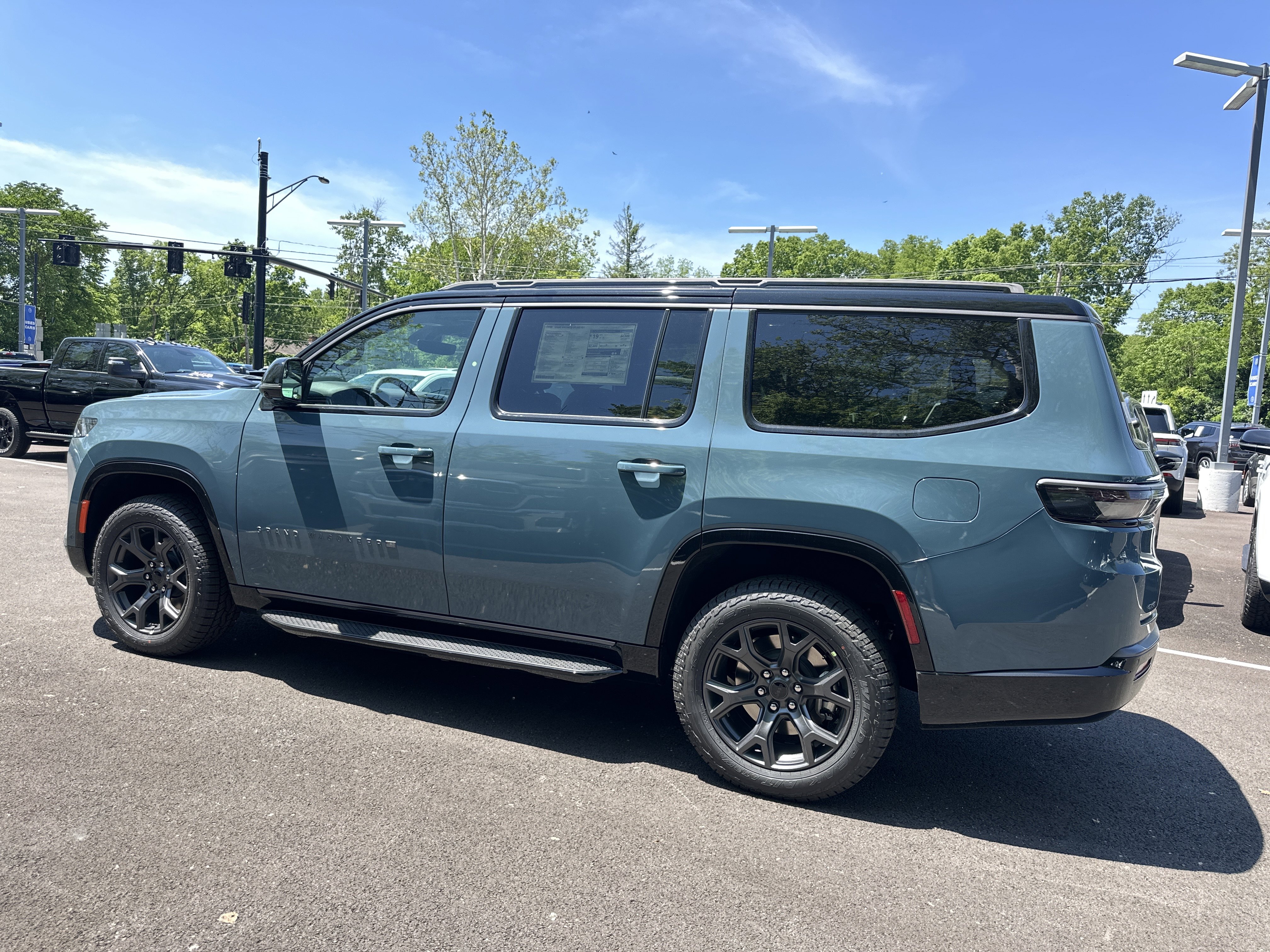 New 2026 Jeep Grand Wagoneer 4WD image 24
