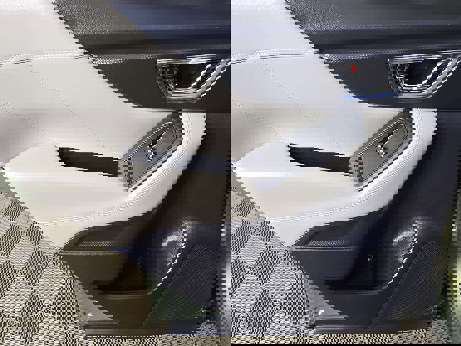 Used 2020 Subaru Forester Limited image 24