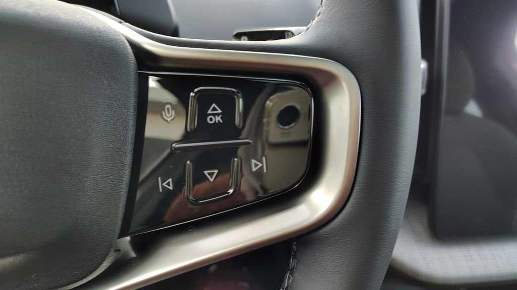 New 2026 Volvo EX30 Plus w/ Climate Package image 12