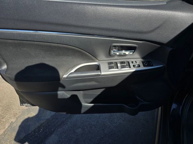 Used 2018 Mitsubishi Outlander Sport ES image 10