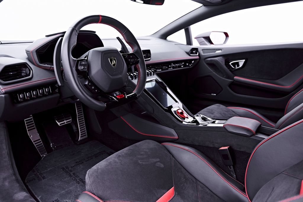 Used 2023 Lamborghini Huracan Sterrato AWD/4WD image 2