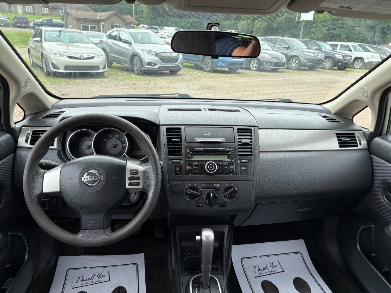 Used 2007 Nissan Versa Hatchback FWD image 9