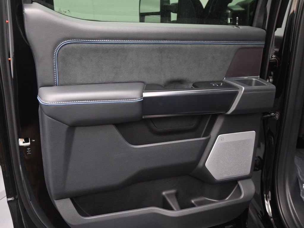 New 2026 Ford F250 Platinum image 19