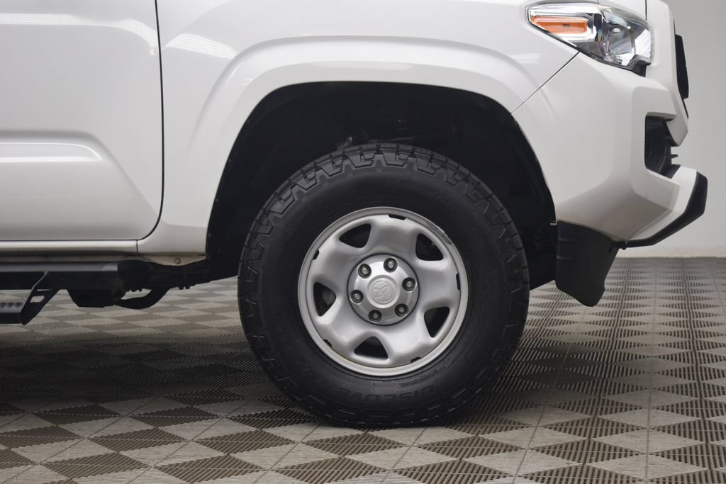 Used 2022 Toyota Tacoma SR AWD/4WD image 29