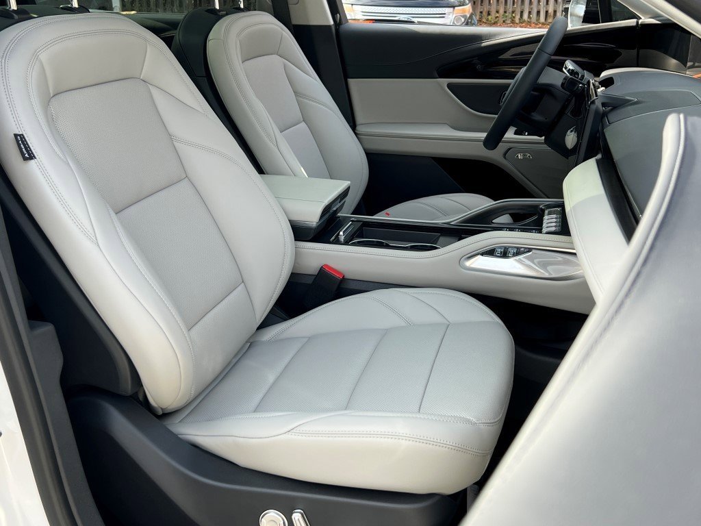 New 2026 Lincoln Nautilus Premier w/ Equipment Group 102A AWD/4WD image 8