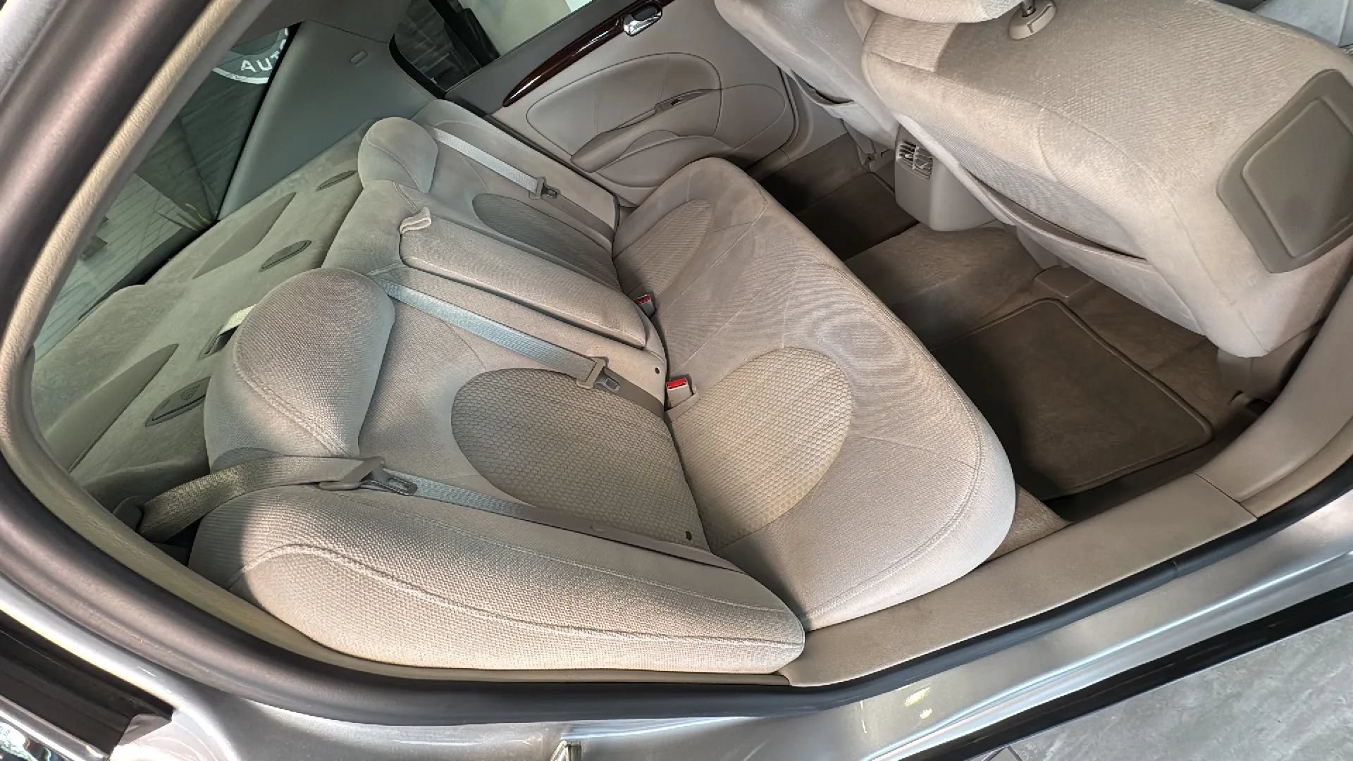 Used 2010 Buick Lucerne CX FWD image 53