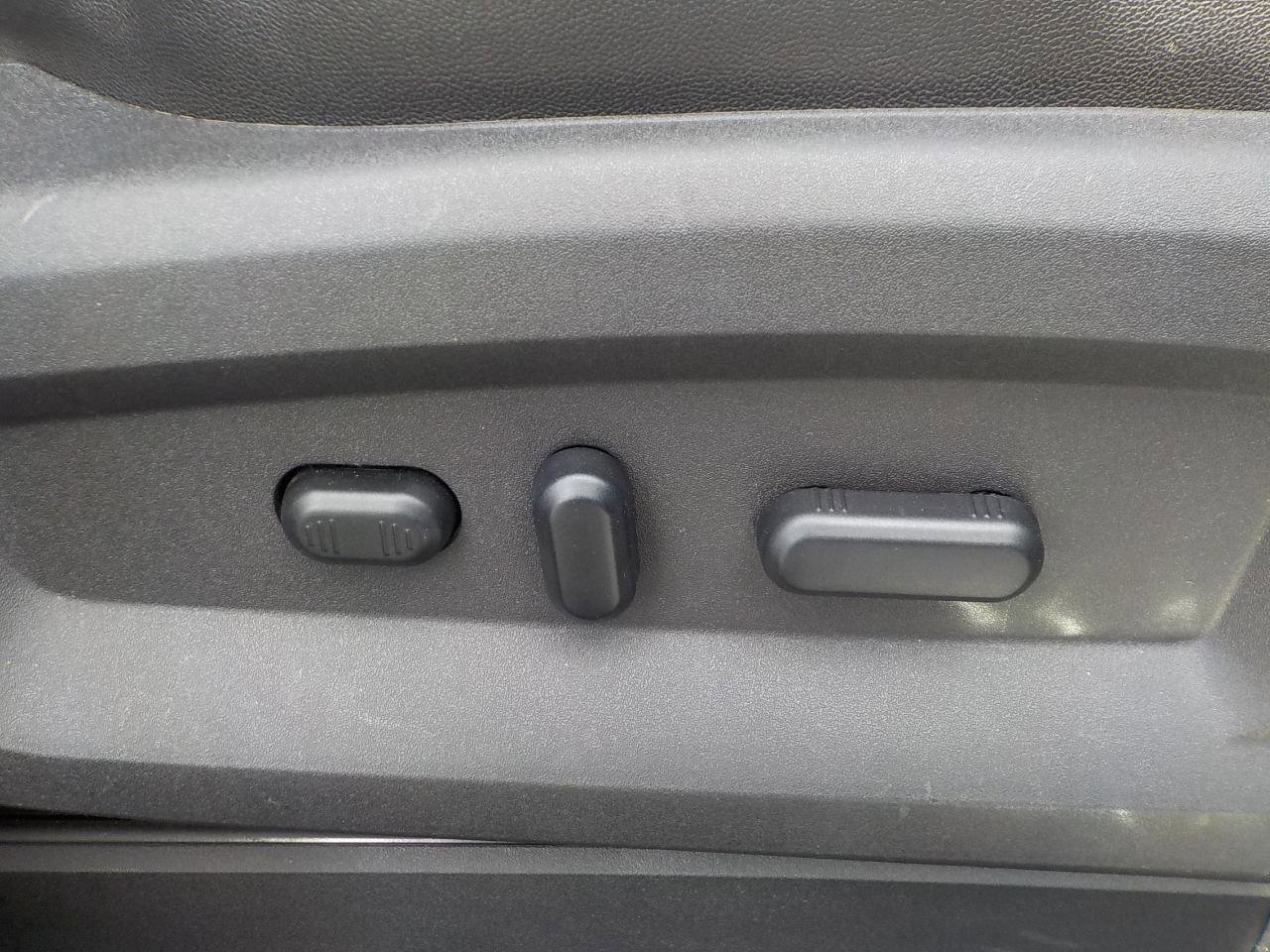 Used 2010 Lincoln MKX AWD image 38