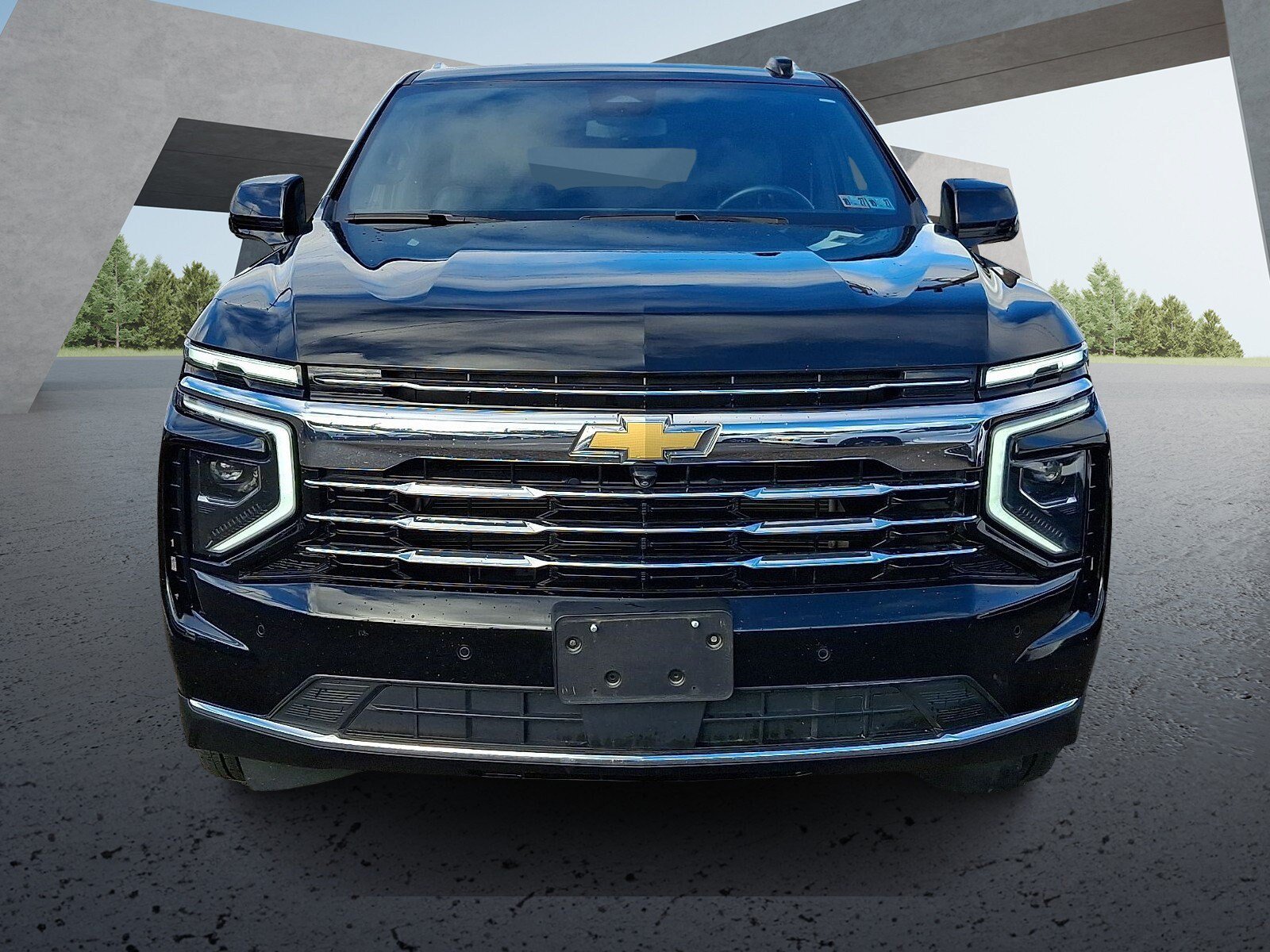Used 2025 Chevrolet Tahoe LT AWD/4WD image 2