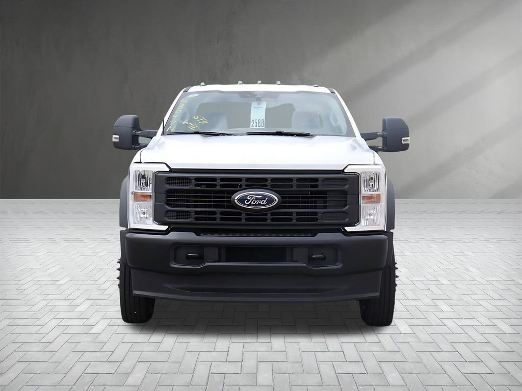 New 2025 Ford F550 4x4 Regular Cab Super Duty image 2