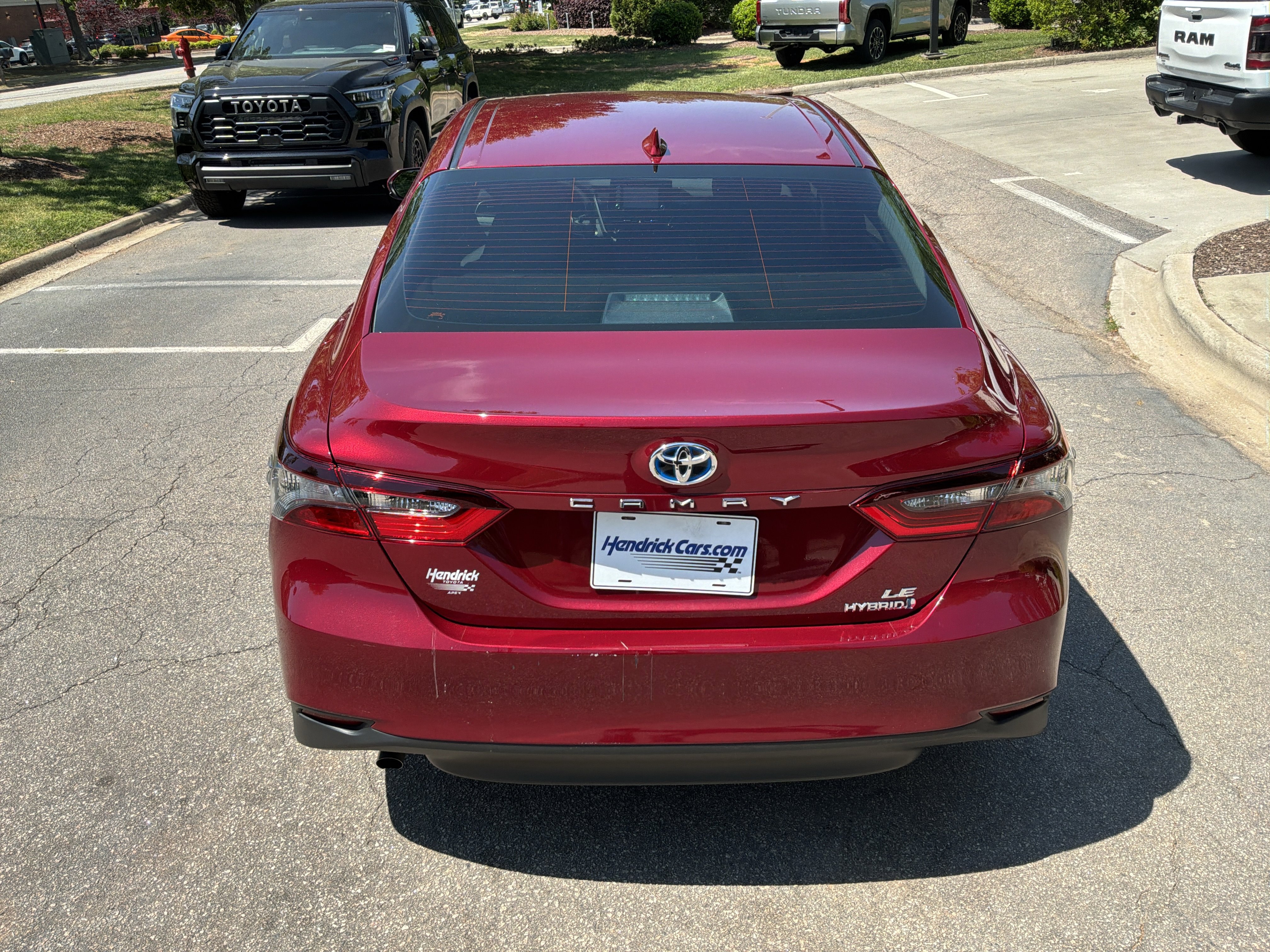 Used 2021 Toyota Camry LE image 9