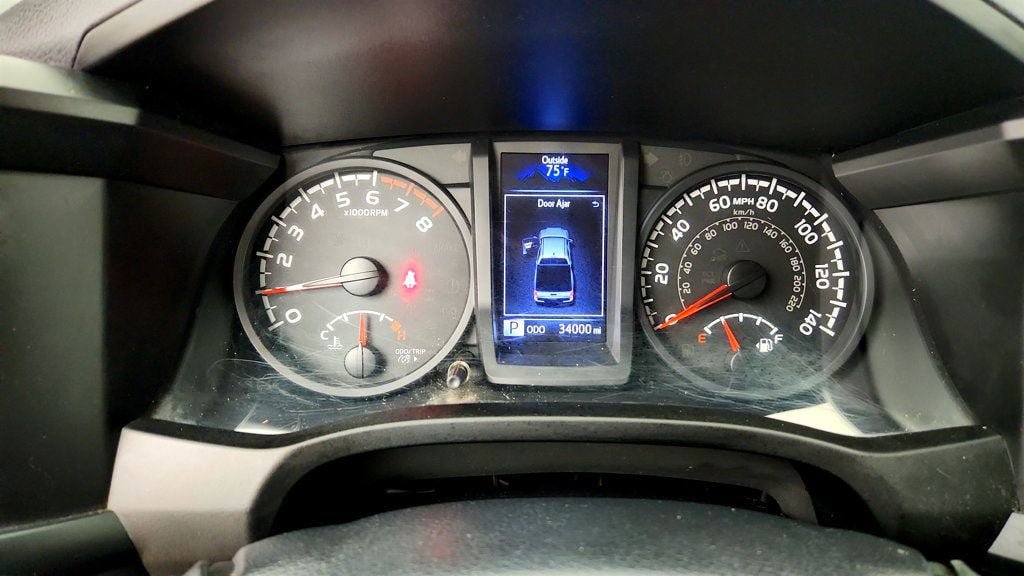Used 2018 Toyota Tacoma SR w/ SR Convenience Package AWD/4WD image 14