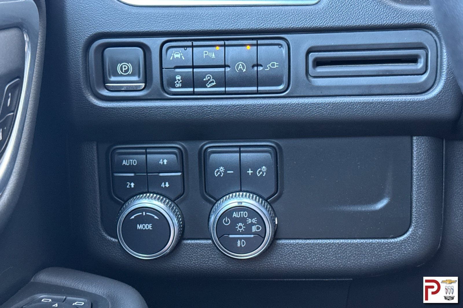 Certified 2021 GMC Yukon AT4 AWD/4WD image 33