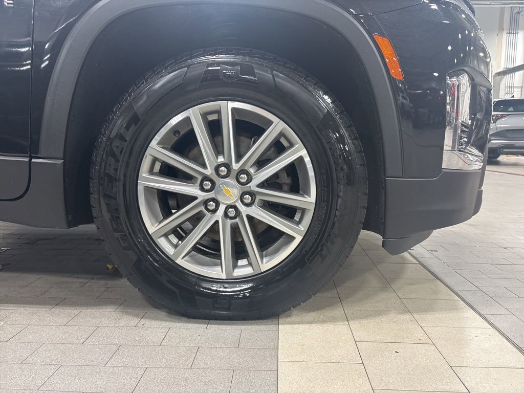 Used 2023 Chevrolet Traverse LT image 27