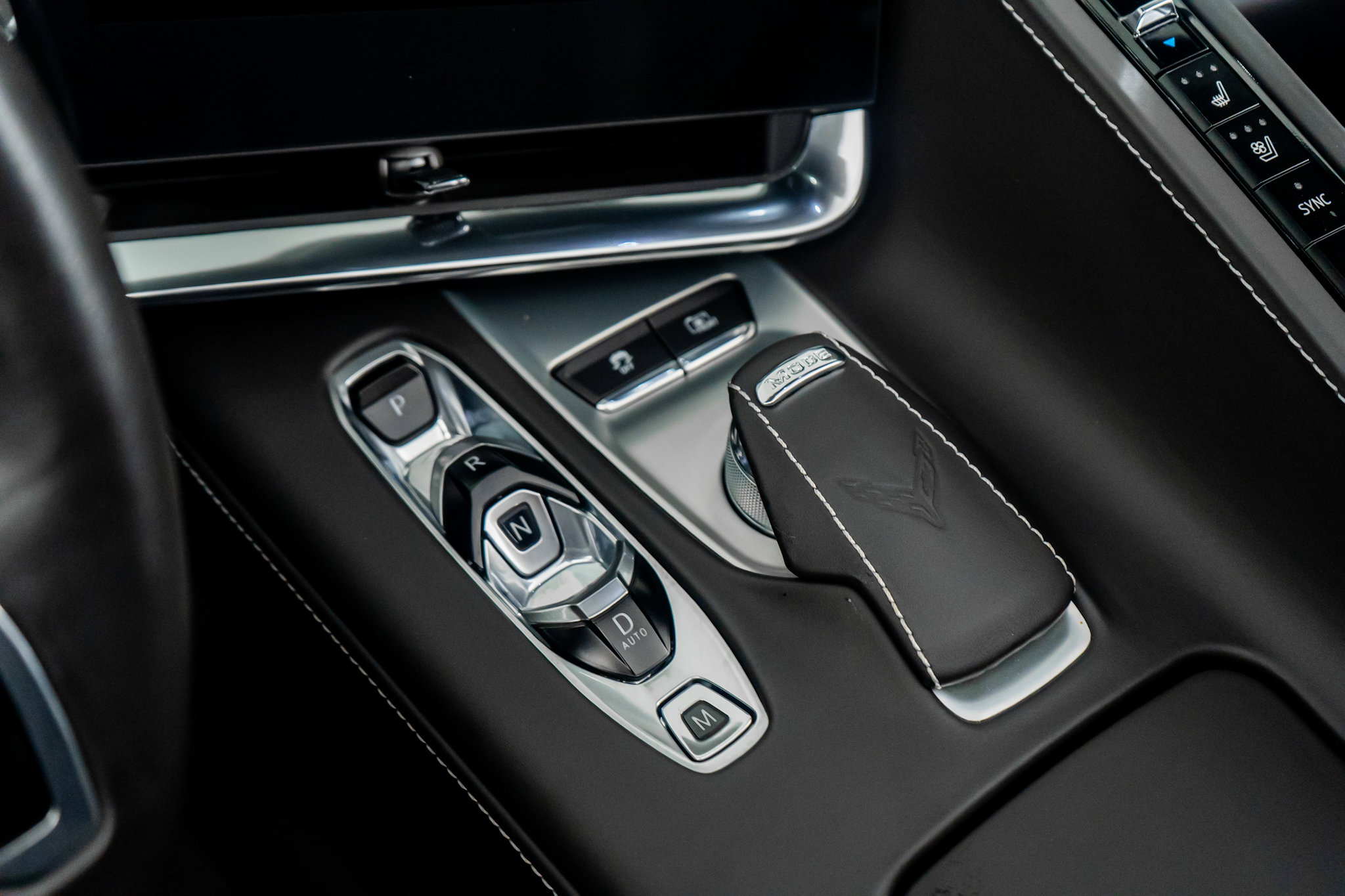 Used 2020 Chevrolet Corvette Stingray Premium Cpe w/ 3LT image 39