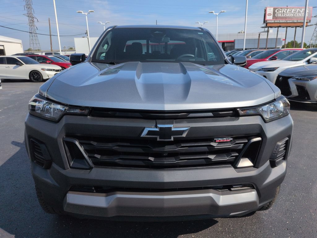 Used 2024 Chevrolet Colorado Trail Boss w/ Technology Package AWD/4WD image 8
