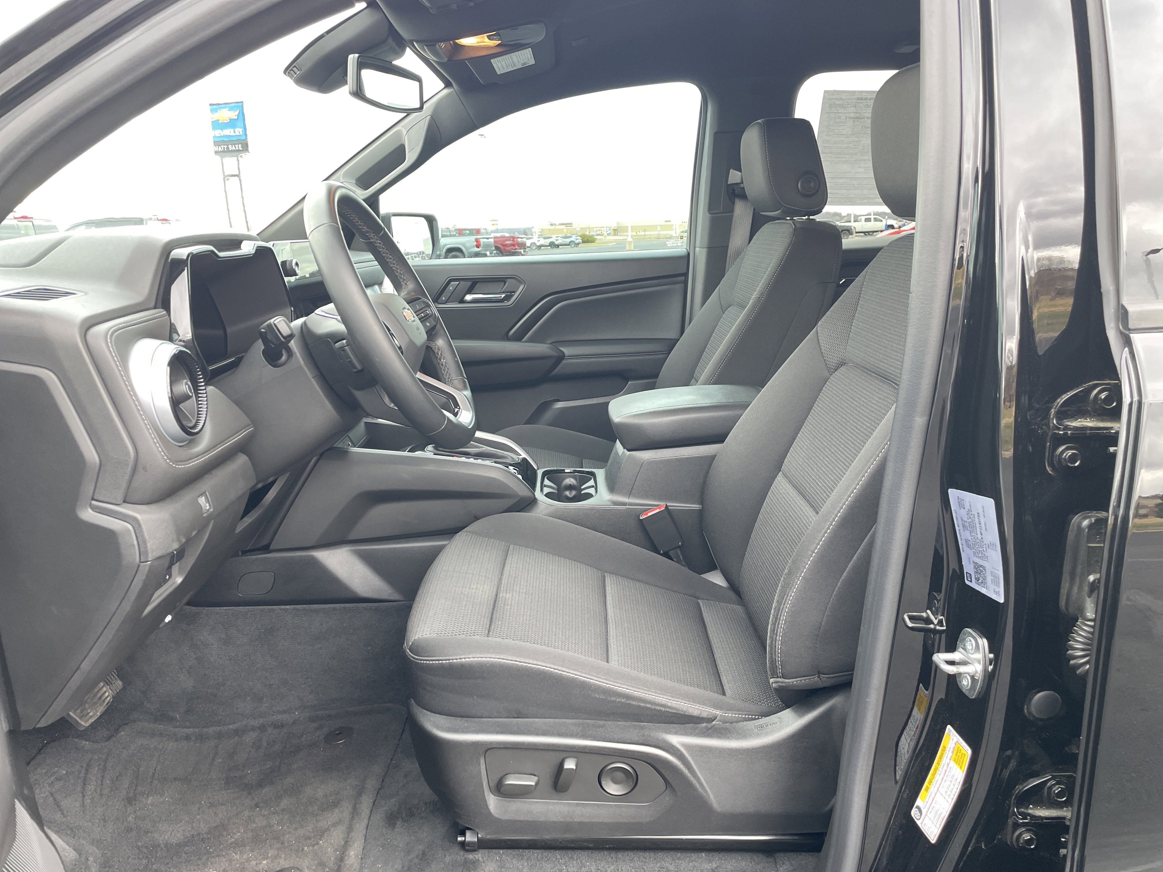 Certified 2023 Chevrolet Colorado LT w/ LT Convenience Package II image 17