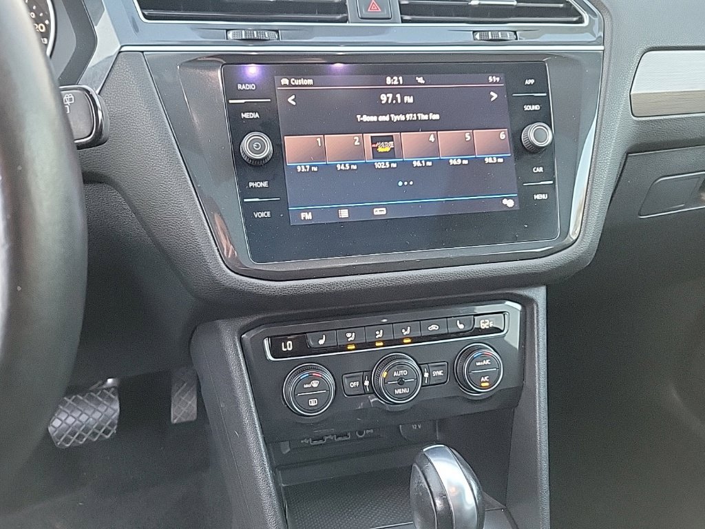 Used 2019 Volkswagen Tiguan SEL AWD/4WD image 9