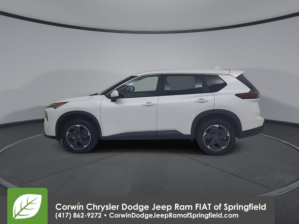 Used 2025 Nissan Rogue SV AWD/4WD image 9