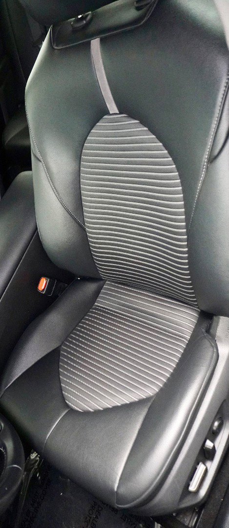 Used 2018 Toyota Camry SE image 4