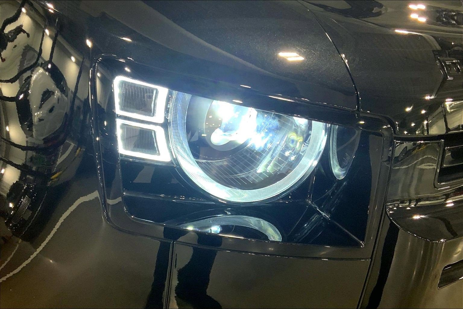 Used 2025 Land Rover Defender 110 S image 27