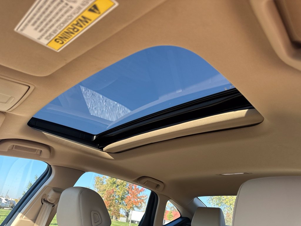 Used 2025 Acura TLX w/ Technology Package FWD image 5