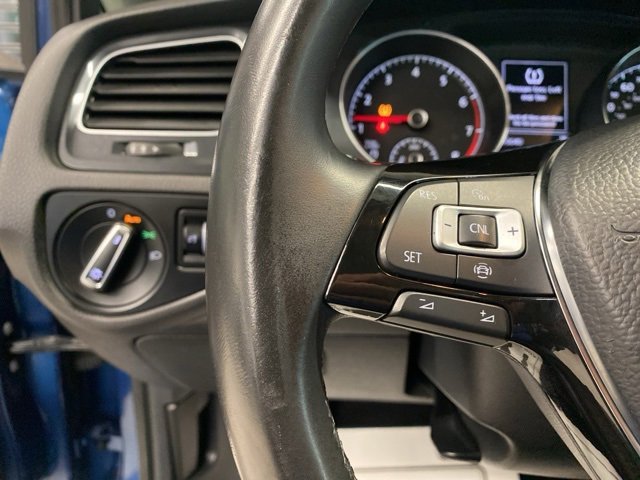 Used 2019 Volkswagen Golf S image 13