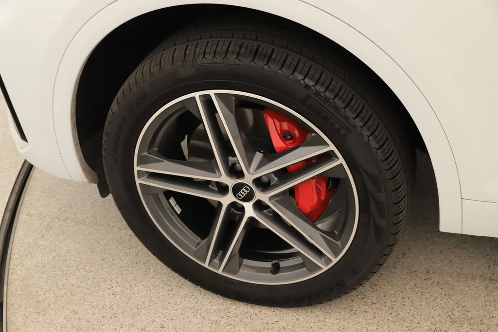 Certified 2025 Audi Q5 e Premium Plus w/ Premium Plus Package image 32