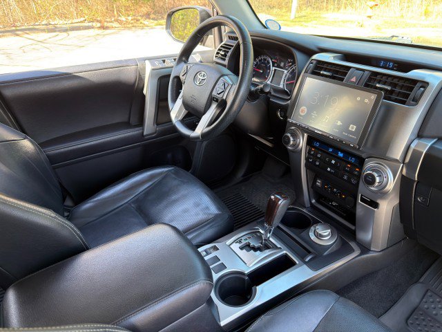 Used 2018 Toyota 4Runner Limited AWD/4WD image 35