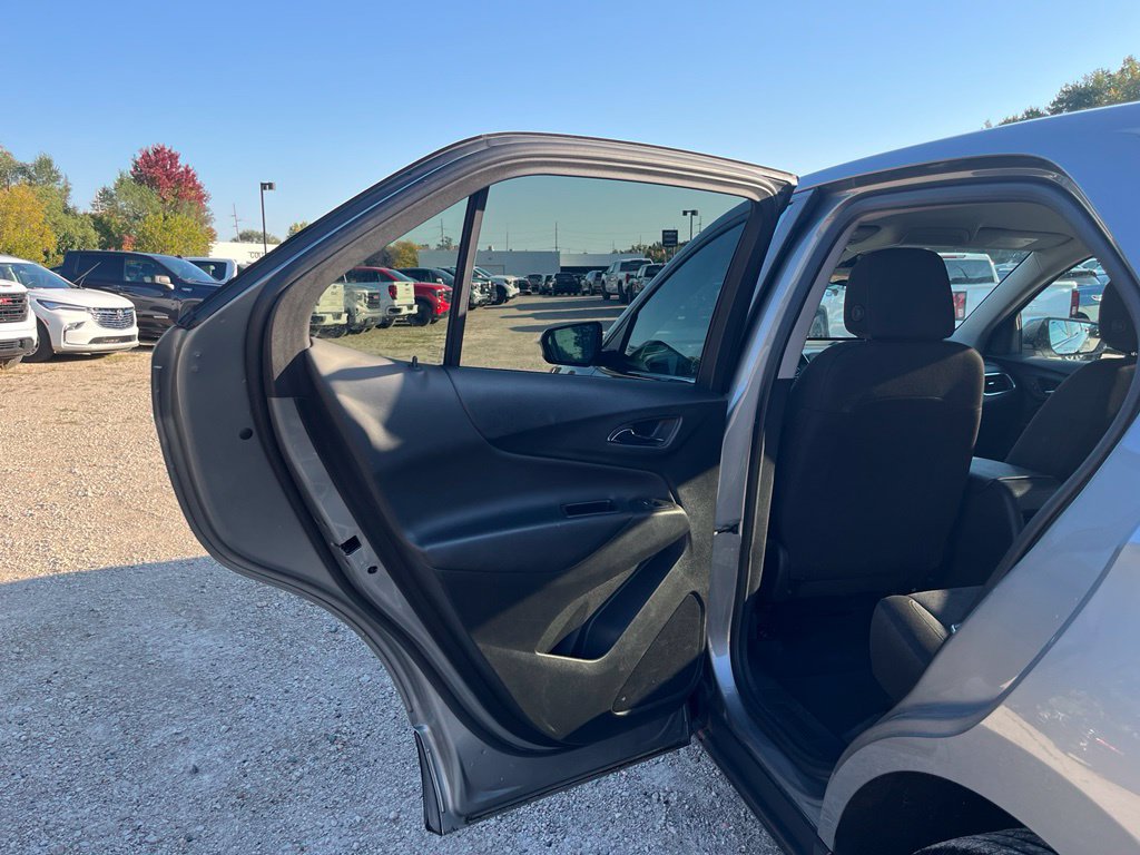 Used 2023 Chevrolet Equinox LT FWD image 29