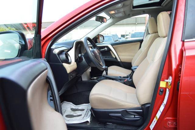 Used 2014 Toyota RAV4 XLE AWD/4WD image 11