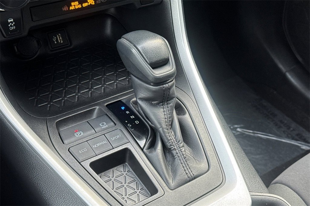 Certified 2023 Toyota RAV4 LE image 20