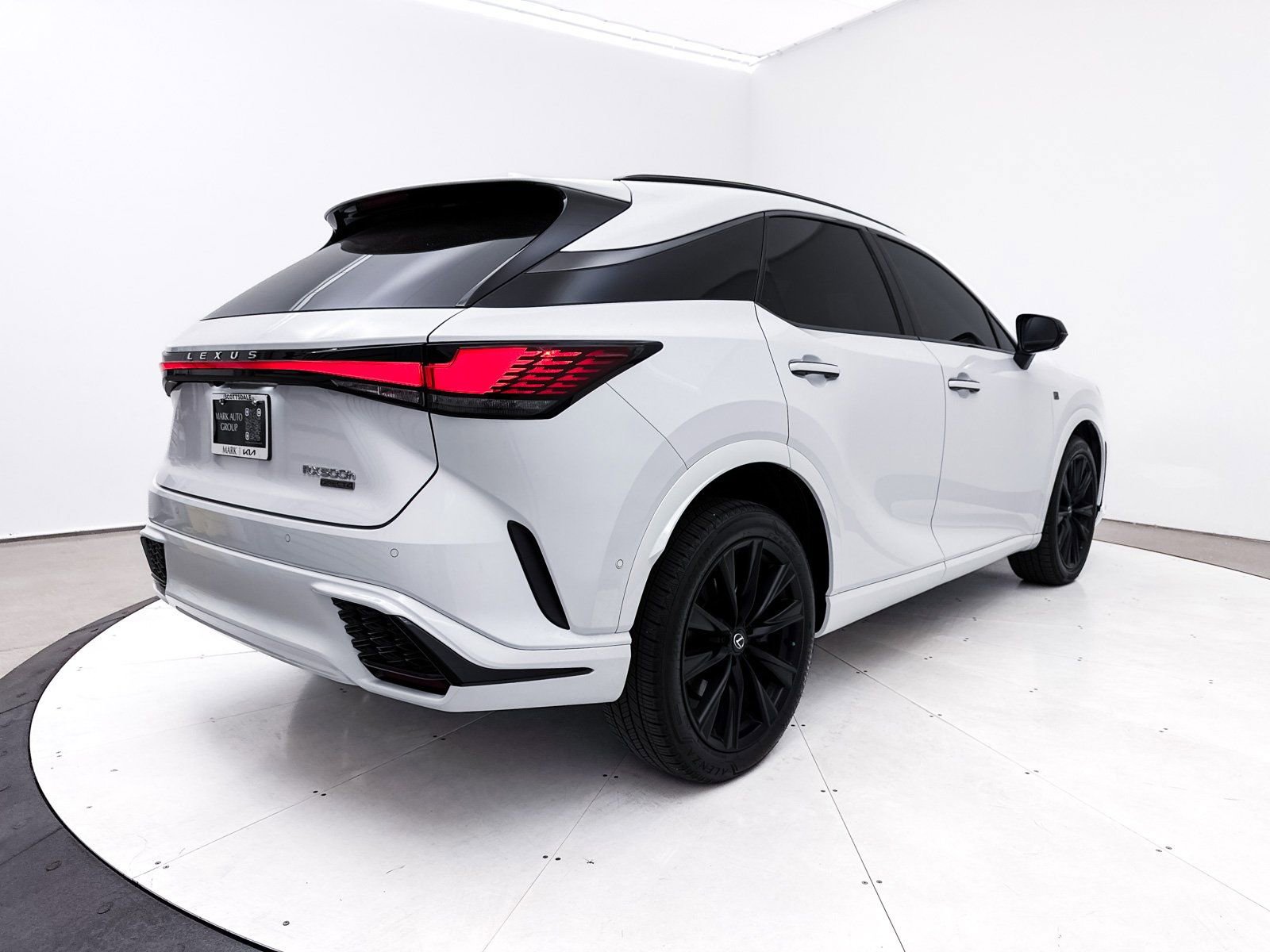 Used 2024 Lexus RX 500h F Sport image 18